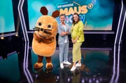 Fröhliche Übergabe: Moderatorin Esther Sedlaczek freut sich, dass Florian Silbereisen sie bei der nächsten Show vertreten wird. Sie erwartet ihr drittes Kind und verabschiedet sich nach der Show in die Babypause. Fröhliche Übergabe: Moderatorin Esther Sedlaczek freut sich, dass Florian Silbereisen sie bei der nächsten Show vertreten wird. Sie erwartet ihr drittes Kind und verabschiedet sich nach der Show in die Babypause.