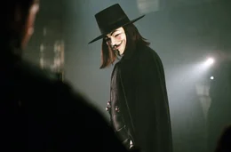 Im Kampf gegen den autorit&auml;ren Staat: der maskierte Freiheitsk&auml;mpfer Vendetta (Hugo Weaving) ...