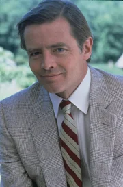 oward Prescott (Richard Jordan) hat keine Ahnung, dass sich sein Neffe, in der Firma in der er ihm eigentlich einen Job in der Poststelle verschafft hat, als Manager ausgibt ...