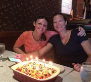 Taylor Wright(l.), Casandra Waller