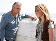 Suniva (Joana Mendl-Fink) gef&auml;llt es nicht, dass Robert (Filip Peeters) sich neu verliebt hat.