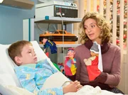 Der 8-j&auml;hrige Johannes Fischer (Lukas Schust) braucht ganz dringend ein neues Herz. Seine Mutter Karin (Gunda Ebert) verh&auml;lt sich aufgrund seiner Erkrankung wie eine Glucke und Johannes f&uuml;hlt sich so immer wieder in ein Kindchenschema gepresst, in das er &uuml;berhaupt nicht hineinpasst.