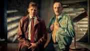 L - R: Marcus Signer als Philip Maloney, Stefan Kurt als Polizist