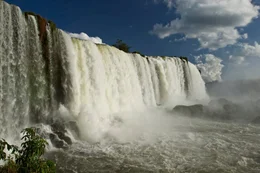 Landschaftsbild Iguaz&uacute;-Wasserf&auml;lle