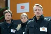 (v.li.): Benjamin Ulbrich (Markus Pointner), Magdalena Kronschl&auml;ger (Monika B&ouml;hm), Markus von Lingen (Heinz Keusch).
