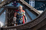 Thor (Chris Hemsworth)