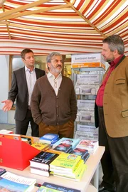 Die Rosenheim-Cops ermitteln v.li.: Sven Hansen (Igor Jeftic), Andreas Weish&auml;uptl (Martin Umbach), Anton Stadler (Dieter Fischer).