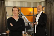 Tom (Patrick Kalupa, l.) l&auml;sst seinem Vater (K. Dieter Klebsch, r.) gegen&uuml;ber durchblicken, dass er einen gro&szlig;en Fehler gemacht hat ...