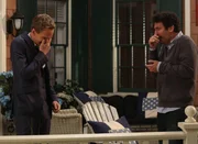 W&auml;hrend Barney glaubt, dass Ted den Bro-Code gebrochen hat, erkennt Lily, dass sie die einzige weibliche Freundin von Robin ist.