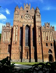 Das Zisterzienserkloster Chorin wurde im 13. Jahrhundert in der N&auml;he von Ebersfelde im Stil der Backsteingotik erbaut. Heute dient es als Veranstaltungsort f&uuml;r