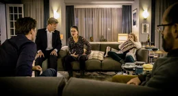 Familienstreit (v.l.n.r.): Thomas (Florian David Fitz), Ren&eacute; (Justus von Dohn&aacute;nyi), Anna (Janina Uhse), Elisabeth (Caroline Peters), Stephan (Christoph Maria Herbst)