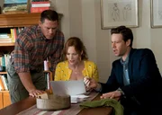 Mitchell (John Cena), Lisa (Leslie Mann), Hunter (Ike Barinholtz)