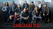 Artwork zur 3. Staffel von Chicago P.D mit (v.l.:) Kim Burgess (Marina Squerciati), Antonio Dawson (Jon Seda), Kevin Atwater (Laroyce Hawkins), Jay Halstead (Jesse Lee Soffer), Hank Voight (Jason Beghe), Sean Roman (Brian Geraghty), Alvin Olinsky (Elias Koteas), Erin Lindsay (Sophia Bush), Trudy Platt (Amy Morton) und Adam Ruzek (Patrick John Flueger).