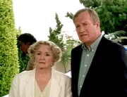 Der Multimillion&auml;r Matt Kinkaid (Ken Howard) und seine Mutter Rebbeca (Nina Foch) machen sich gro&szlig;e Sorgen. Sein Sohn Danny ist von einem Strandbesuch nicht zur&uuml;ckgekehrt.