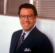 Norman Briggs (Michael Tucci)