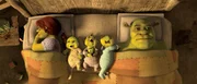 Eigentlich f&uuml;hrt Shrek (r.) ein gl&uuml;ckliches Leben mit seiner Frau Fiona (l.) und ihren gemeinsamen Kindern, doch hin und wieder sehnt er sich nach seinem Leben als richtiger Oger zur&uuml;ck ...
