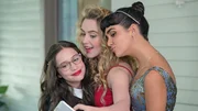 (v.l.n.r.) Sam (Gideon Adlon); Julie (Kathryn Newton); Kayla (Geraldine Viswanathan)