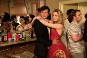 Austin (Graham Phillips), Julie (Kathryn Newton)