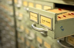 Die Daten von Millionen deutscher Soldaten lagern im Archiv des Volksbundes deutscher Kriegsgr&auml;berf&uuml;rsorge in Kassel.