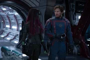 L-R: Zoe Saldana als Gamora und Chris Pratt als Peter Quill/Star-Lord.