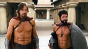 Der Captain (Kevin Sorbo, li.) und Leonidas (Sean Maguire)