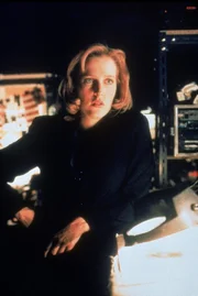 Dana Scully (Gilian Anderson)