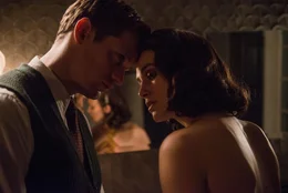Stephen Lubert (Alexander Skarsg&aring;rd) und Rachael Morgan (Keira Knightley)