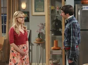 Was ist zwischen Bernadette (Melissa Rauch, l.) und Howard (Simon Helberg, r.) nur los?