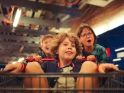 Franz (Jossi Jantschitsch, Mitte)