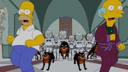 Mr. Burns (r.) plant, seine Angestellten durch Roboter zu ersetzen, damit das Kernkraftwerk effektiver l&auml;uft. Die einzige menschliche Arbeitskraft, die verbleibt, ist Homer (l.), denn einen Angestellten aus Fleisch und Blut braucht Mr. Burns, um ihm im Falle eines St&ouml;rfalles die Schuld in die Schuhe schieben zu k&ouml;nnen ...
