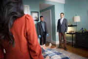 Watson (Lucy Liu, l.), Bell (Jon Michael Hill, M.) und Holmes (Jonny Lee Miller, r.) sind einem Massenm&ouml;rder auf den Fersen, der seine Opfer offenbar mit Schlangengift ermordet. Die Ermittler haben keine Zeit zu verlieren, denn die F&auml;lle h&auml;ufen sich ...