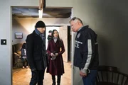Kein leichter Fall f&uuml;r Holmes (Jonny Lee Miller, l.), Watson (Lucy Liu, M.) und Captain Gregson (Aidan Quinn, r.): Sie m&uuml;ssen nicht nur eine jahrelang gefangen gehaltene Frau finden, sondern auch ihren Peiniger endlich zur Rechenschaft ziehen, bevor der seinen drastischen Plan in die Tat umsetzen kann ...