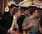 Unternehmen einen gemeinsamen Roadtrip: Marshall (Jason Segel, r.) und Barney (Neil Patrick Harris, l.) ...