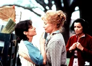 Zeit der Z&auml;rtlichkeit Schwieriges Loslassen: Debra Winger als Emma Horton (l.), Shirley MacLaine als Aurora Greenway (M.)