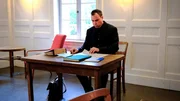 Prof. Dr. Florian von Rosenberg im Interview. Der Erziehungswissenschaftler forscht seit Jahren &uuml;ber die Wochenkrippenkinder in der DDR.