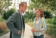Christoph (Stephan Kampwirth) ist sprachlos: Seine Frau Karen (Katharina B&ouml;hm) hat ihn vor sieben Jahren betrogen und - er ist auch nicht der leibliche Vater seiner Tochter Kim.