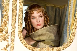 Gemeinsam mit Kardinal Richelieu versucht die bitterb&ouml;se M'lady de Winter (Milla Jovovich) alles, damit es zu einem Krieg zwischen England zu Frankreich kommt. Nat&uuml;rlich, um sich vom Sieger dann reichlich beschenken zu lassen ..