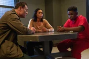 (v.l.n.r.) Jess LaCroix (Julian McMahon); Sheryll Barnes (Roxy Sternberg); Kendall Tyson (Da'Shawn Jackson)