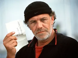 Der Umweltsch&uuml;tzer Dr. Jens Groote (Christian Kohlund) wird von einer gewieften Anw&auml;ltin verklagt.