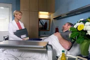 Dr. Kathrin Globisch (Andrea Kathrin Loewig) hat keine guten Nachrichten f&uuml;r J&ouml;rg Frost (Felix V&ouml;rtler). Auch sie kann keine Ursache f&uuml;r J&ouml;rgs jahrelange Schmerzen finden. Kathrin schl&auml;gt J&ouml;rg eine Schmerztherapie vor. Doch das bedeutet, dass nicht die Ursache der Schmerzen, sondern nur die Symptome behandelt werden.