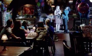 Nina Holiday (Idara Victor, r.), Maura Isles (Sasha Alexander, 2.v.r.)