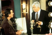 Eric Braden (Eric Braeden, l.); Dr. Mark Sloan (Dick Van Dyke, r.)