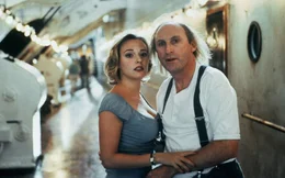 Otto (Otto Waalkes) und Sonja (Eva Hassmann) sind als Passagiere des Dampfers Queen Henry auf hoher See nach New York unterwegs. Doch b&ouml;se Machenschaften an Board verwandeln die Fahrt schnell in eine Katastrophe.