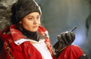 Annie Garrett (Robin Tunney) ist mit zwei anderen Bergsteigern verungl&uuml;ckt und wartet in einer Gletscherspalte auf Hilfe.