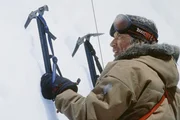 Der verschrobene Einzelg&auml;nger, Bergfex Montgomery Wick (Scott Glenn), sucht immer noch die Leiche seiner Frau, die vor Jahren bei einem Aufstieg ums Leben kam. Da ereilt ihn ein verzweifelter Hilferuf ...