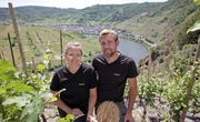 Angelina und Kilian Franzen aus Bremm an der Mosel  bauen in schwieriger, aber wundersch&ouml;ner Steillage Wein an.