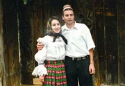 PHOENIX DIE KARPATEN, "Leben in Draculas W&auml;ldern", am Donnerstag (23.12.10) um 14:45 Uhr. Vasile und Delia, der Wandersch&auml;fer mit seiner Braut.