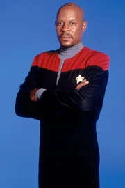 Benjamin Sisko sieht sich pl&ouml;tzlich mit einem Geschwader von Klingonen konfrontiert. Sie geben vor sich gegen eine Invasion des Dominions zu wappnen.
