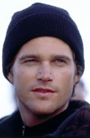 Nach einem schweren Schicksalsschlag hat Peter Garrett (Chris O&rsquo;Donnell) das Bergsteigen aufgegeben.