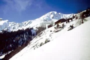 Almh&uuml;tte im Schnee.